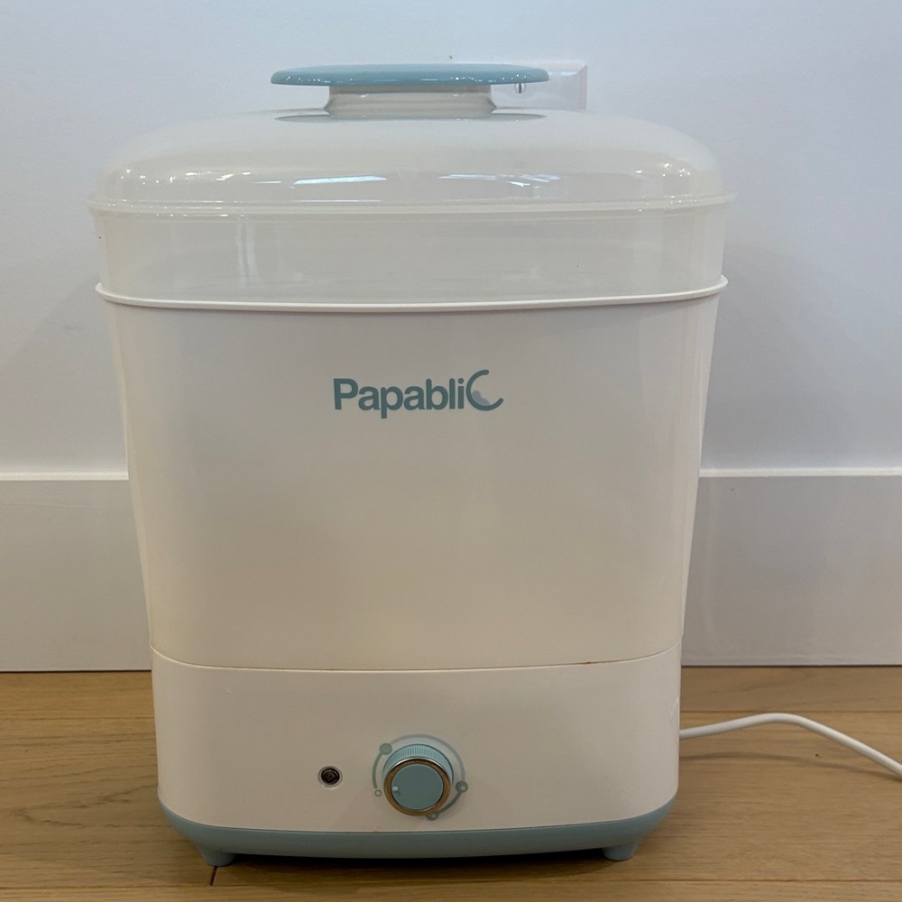 White and Light Blue Electric Sterilizer